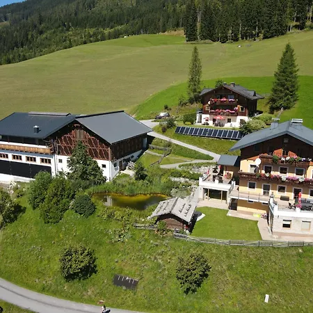 Farm stay Bio Alpenhof Rostatt